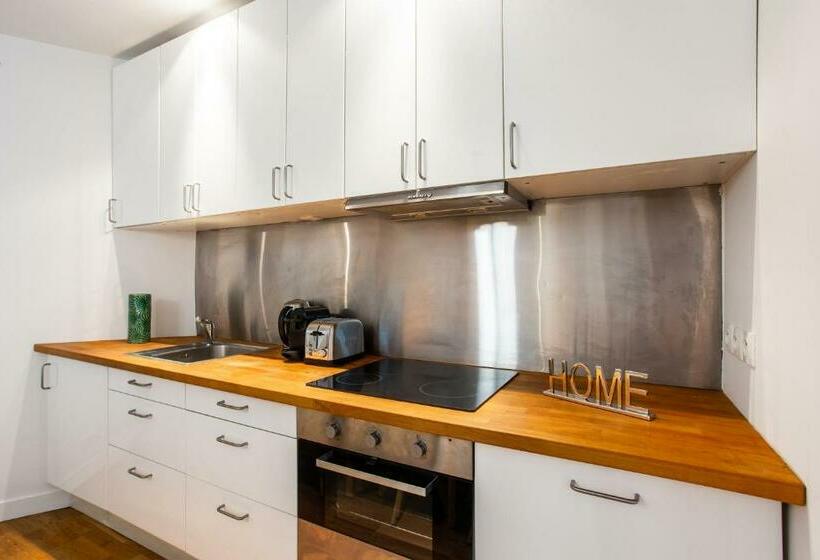 Wonderful Home In Paris