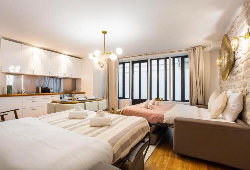 Wonderful Home In Paris