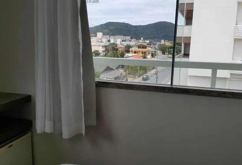 Retkeilymaja Pousada Bomar Bombinhas