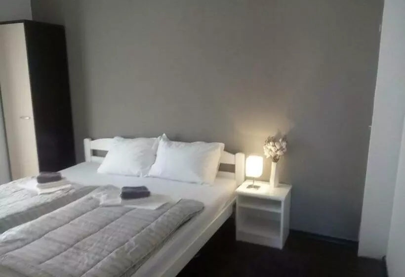 تختخواب و صبحانه Rooms Nikola Rule Ostojic