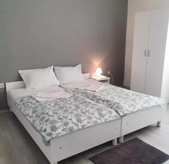 تختخواب و صبحانه Rooms Nikola Rule Ostojic