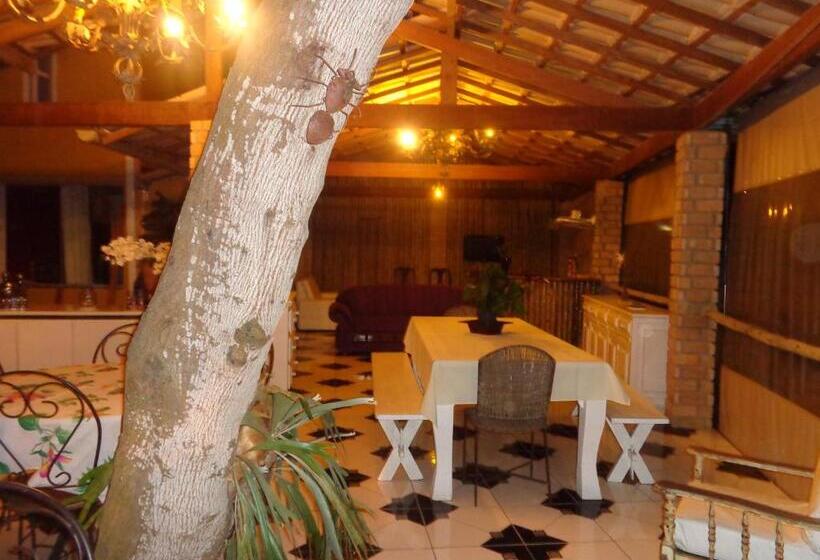 پانسیون Casa Da Maisa