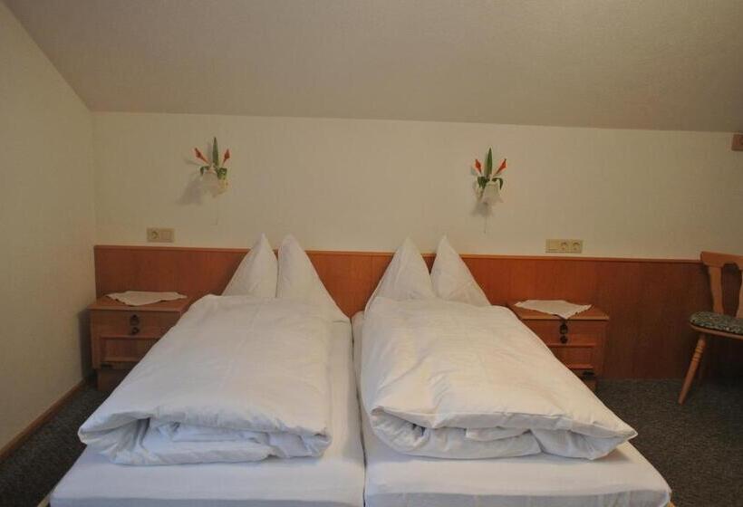 بنسيون Haus Lärchenbrunn