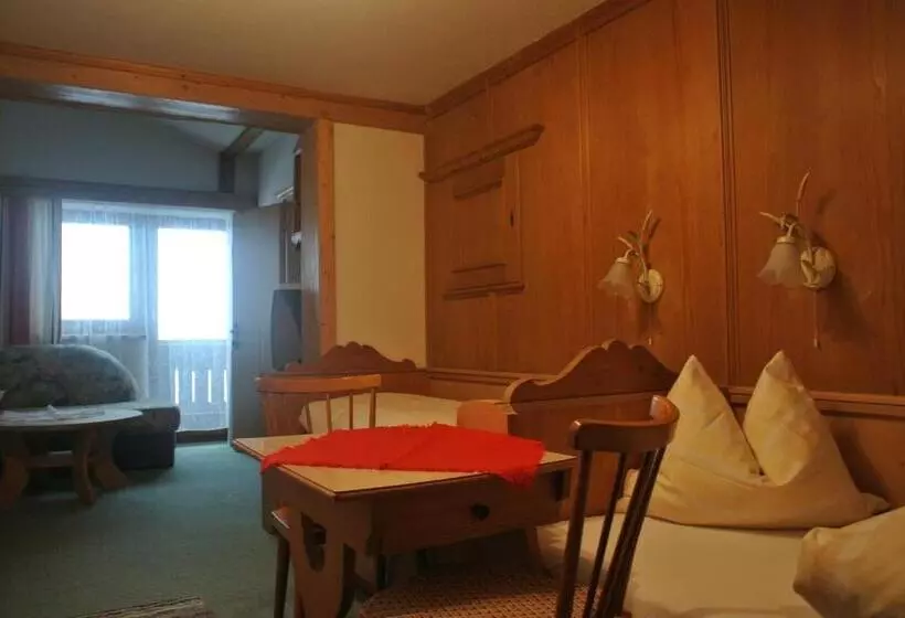 ペンション Haus Lärchenbrunn