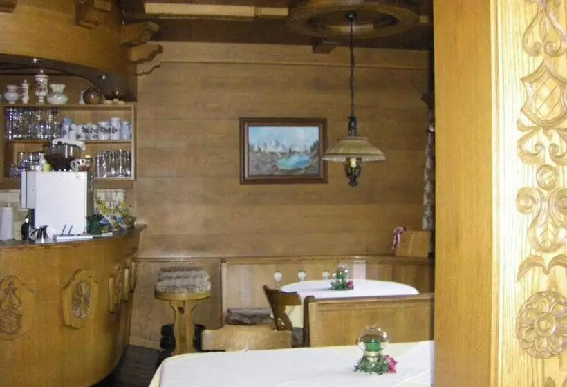 ペンション Haus Lärchenbrunn