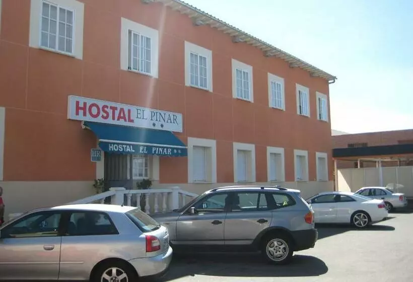 پانسیون Hostal El Pinar