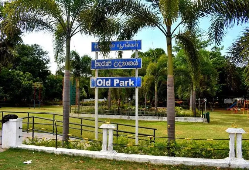 ペンション Old Park Villa