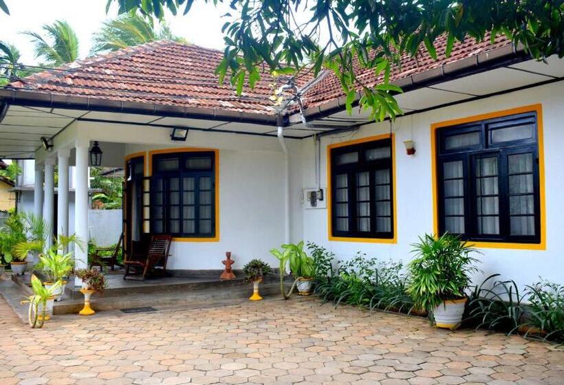 پانسیون Old Park Villa