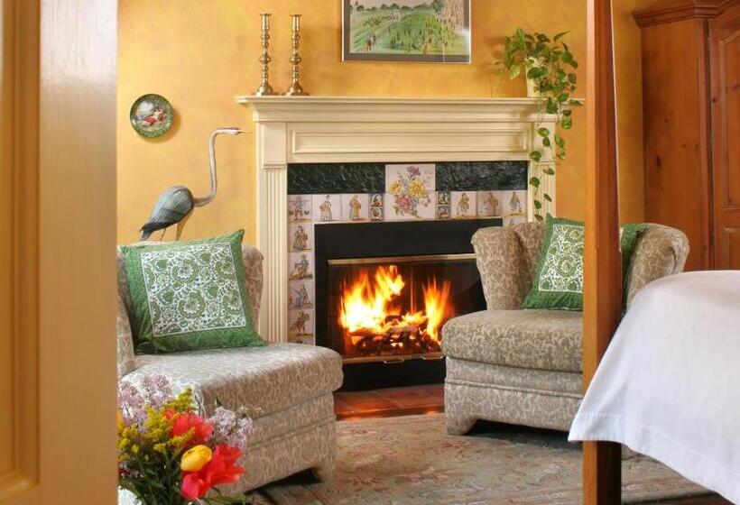 ベッドアンドブレックファースト L Auberge Provencale Inn & Restaurant