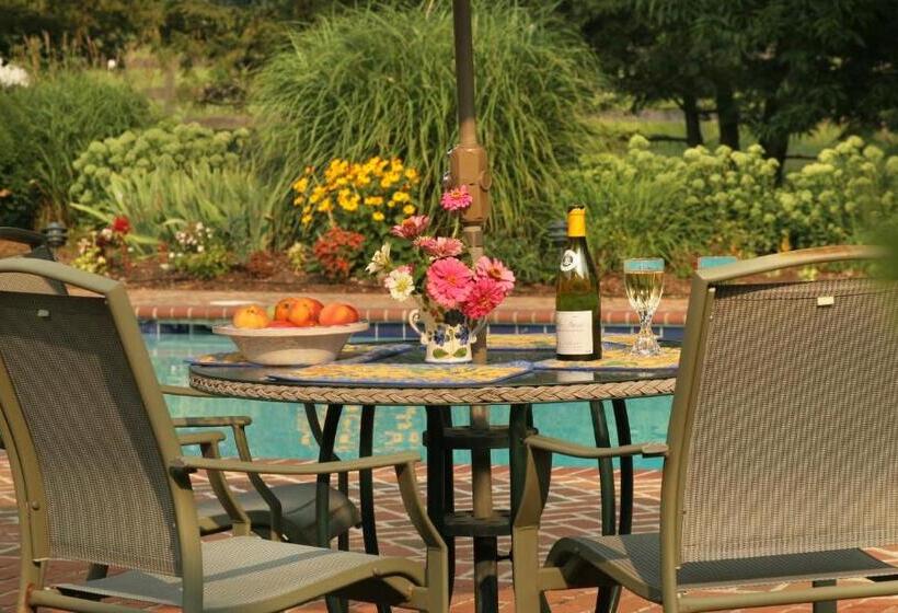 ベッドアンドブレックファースト L Auberge Provencale Inn & Restaurant