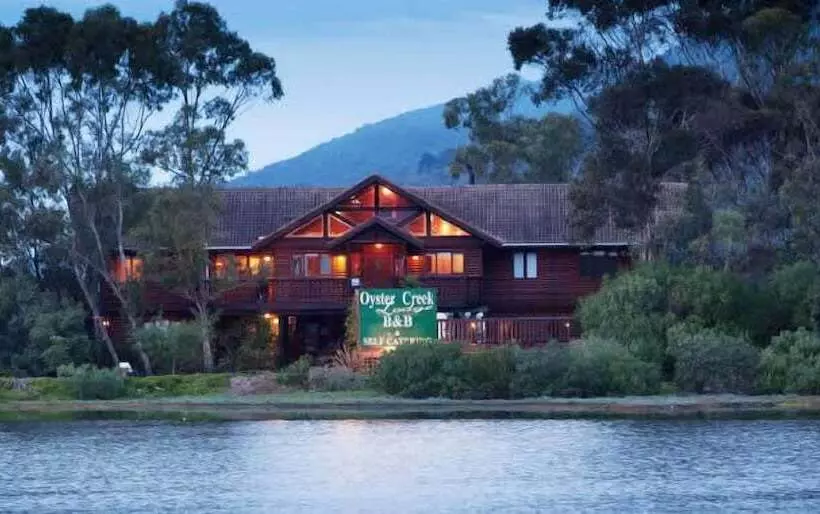 ベッドアンドブレックファースト Oyster Creek Lodge