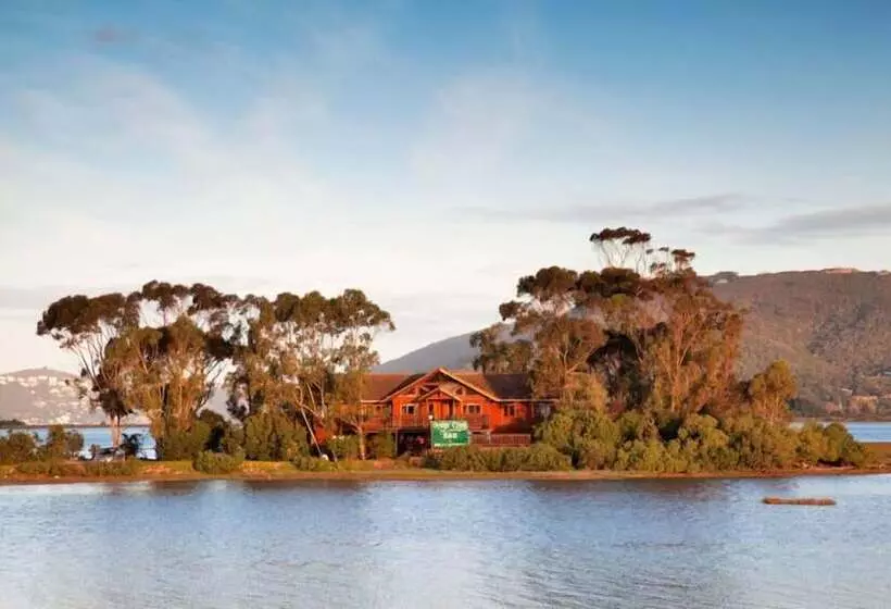 ベッドアンドブレックファースト Oyster Creek Lodge