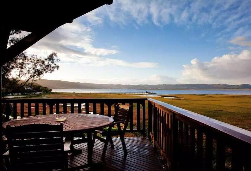 ベッドアンドブレックファースト Oyster Creek Lodge