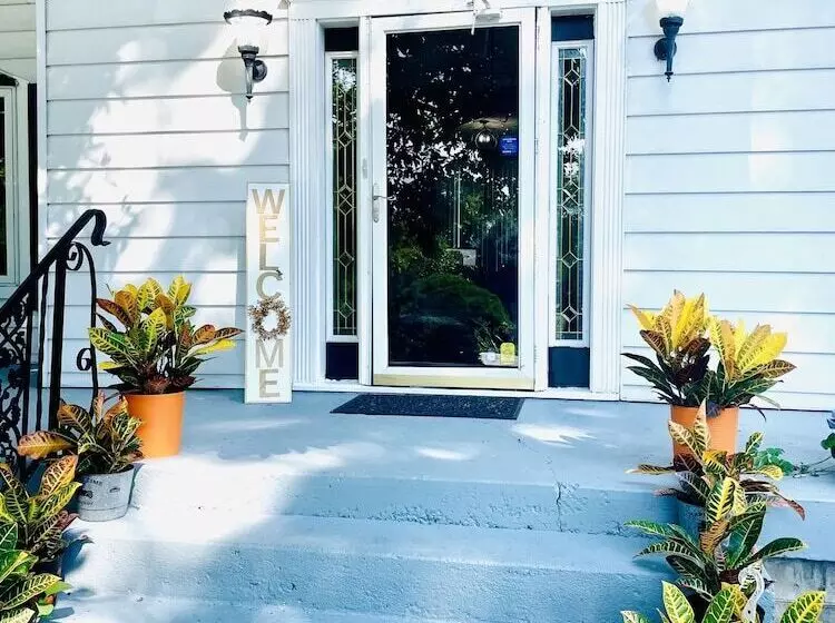 민박 Speedway Legacy Inn