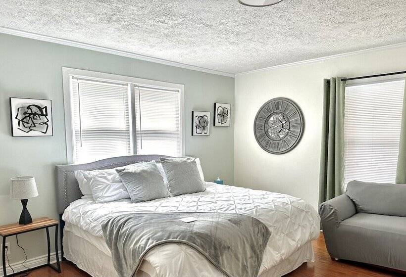 Bed and Breakfast Speedway Legacy Inn