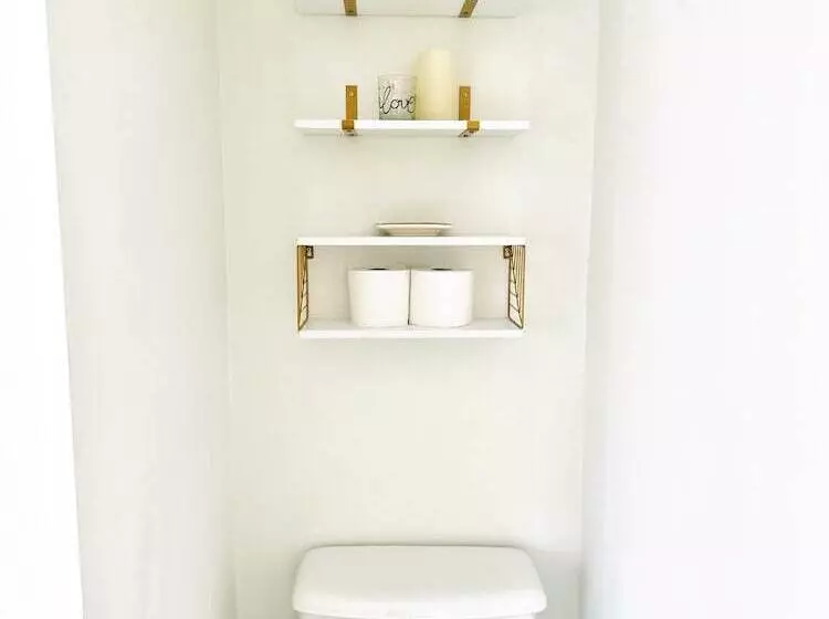 민박 Speedway Legacy Inn