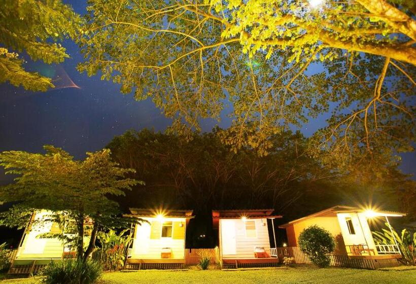 Hotel Baan Pai Riverside Resort