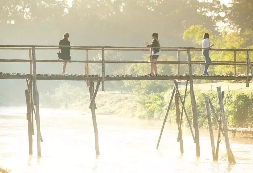 ホテル The Riverfront Reserve
