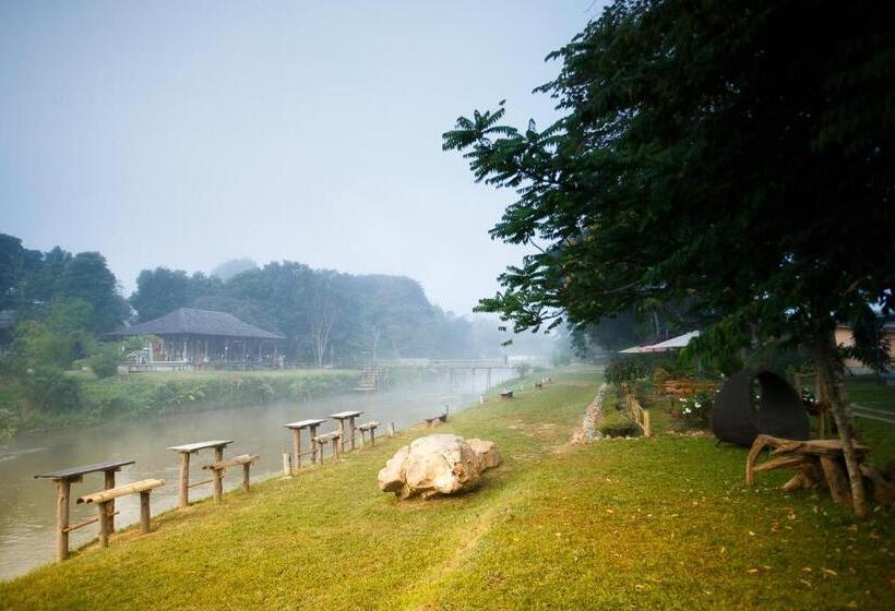 Hotel Baan Pai Riverside Resort
