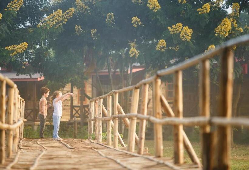 Hotel Baan Pai Riverside Resort