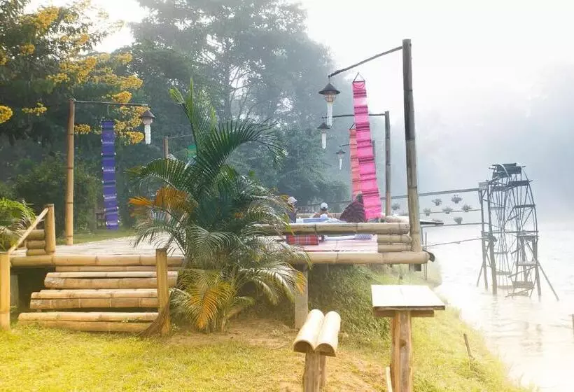 ホテル The Riverfront Reserve