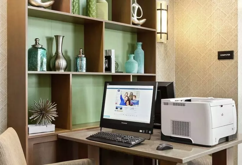 호텔 Hampton Inn & Suites Minooka