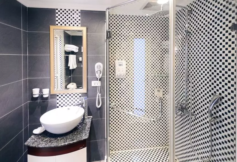 Kiwi Hotel Mrt Wenxin Branch