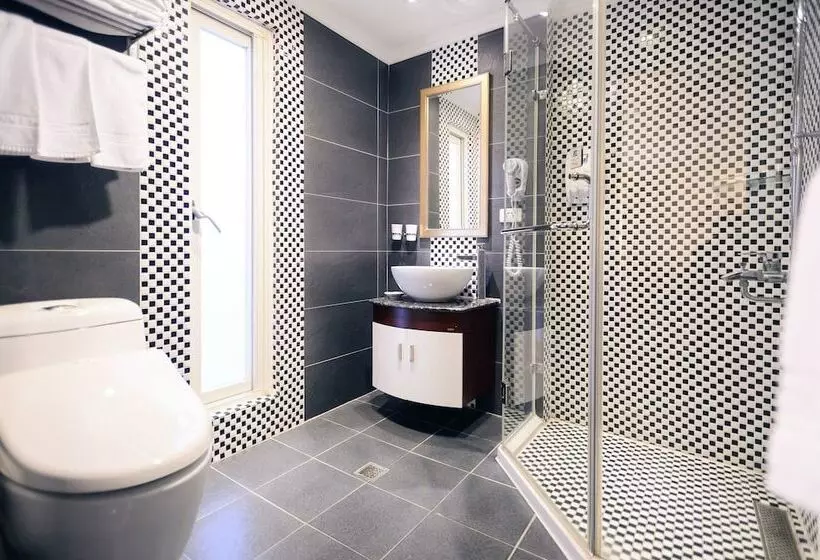 Kiwi Hotel Mrt Wenxin Branch