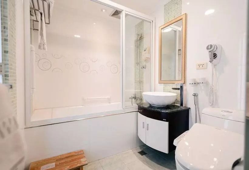 Kiwi Hotel Mrt Wenxin Branch