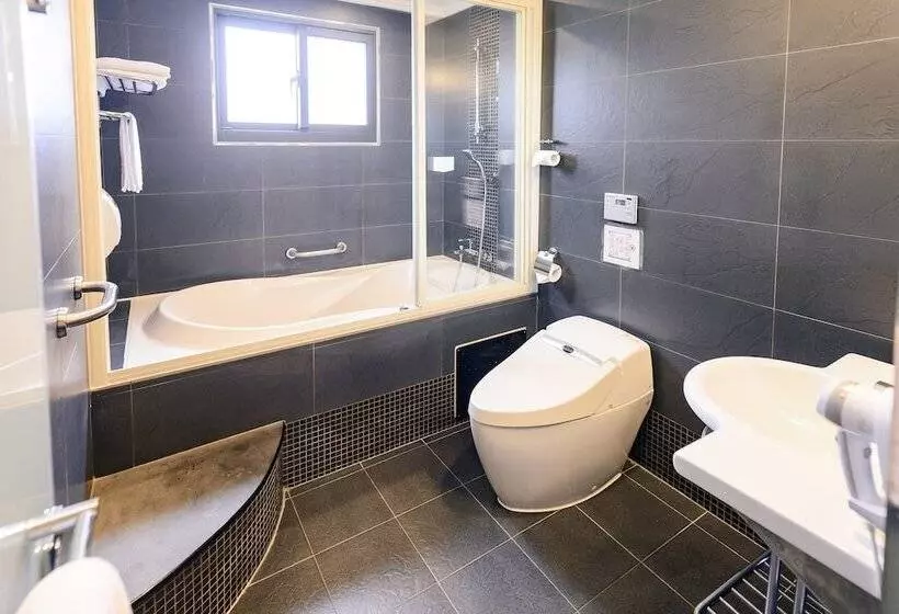 Kiwi Hotel Mrt Wenxin Branch