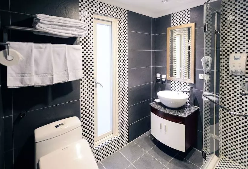 Kiwi Hotel Mrt Wenxin Branch