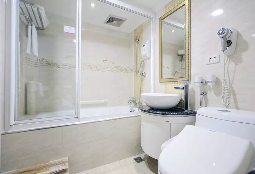 Kiwi Hotel Mrt Wenxin Branch