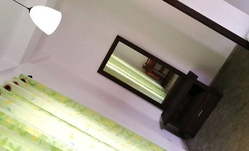 Отель Ocean Voyage