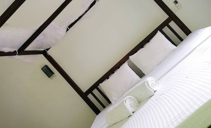 Отель Ocean Voyage