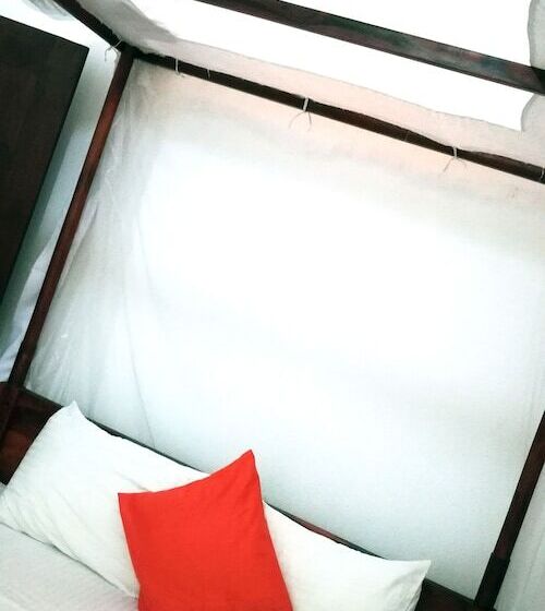 Отель Ocean Voyage