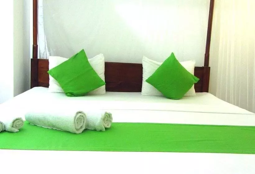 בית מלון כפרי Ocean Voyage