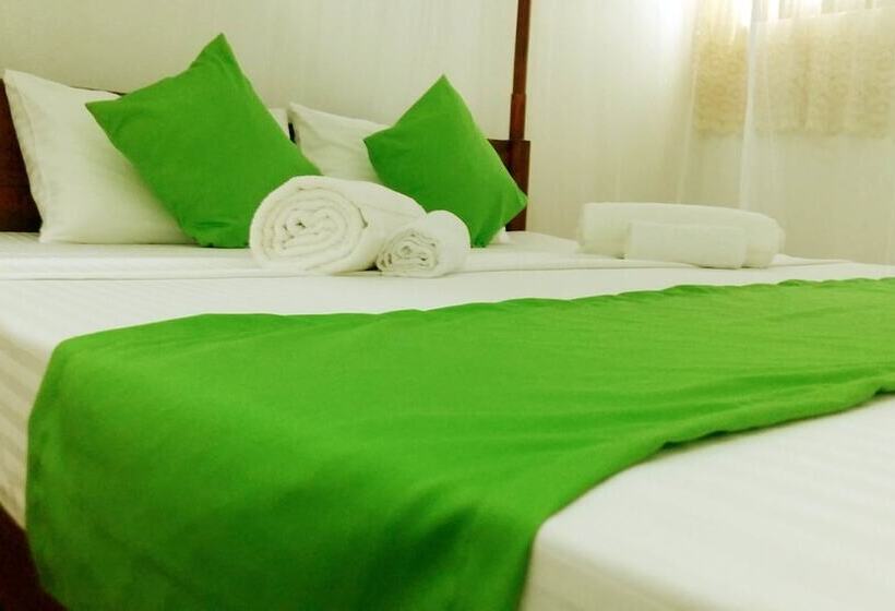 Отель Ocean Voyage