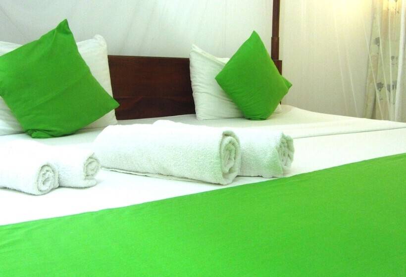 Отель Ocean Voyage