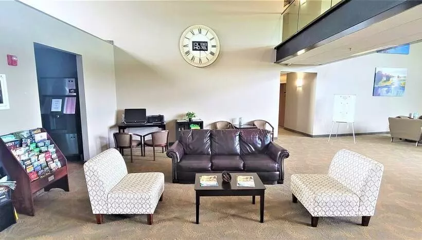 Qube Hotel   Polk City