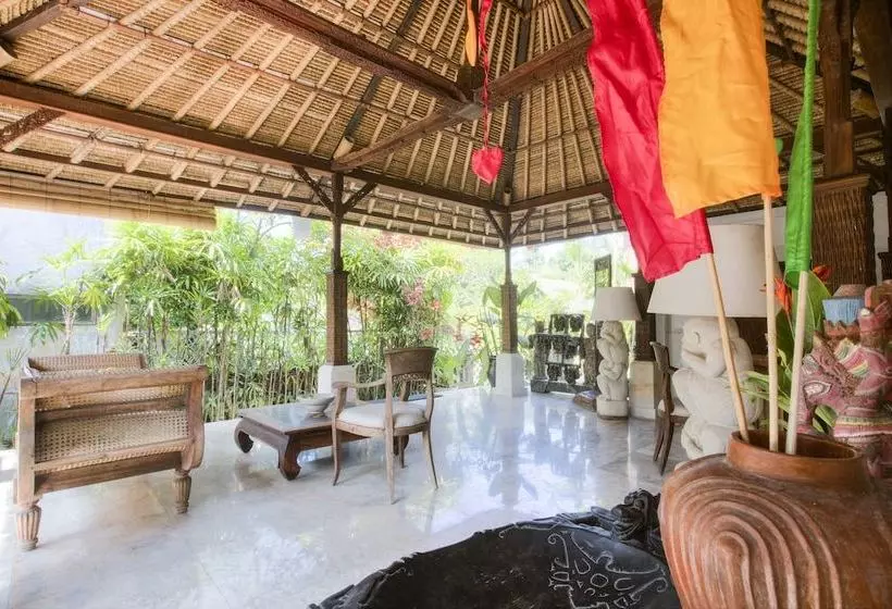 酒店 Royal Villa Jepun