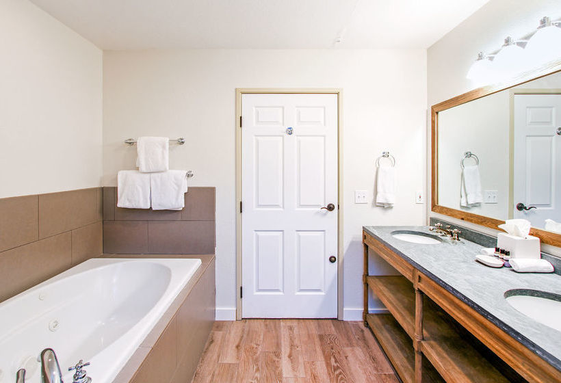 Отель The Angler Inn