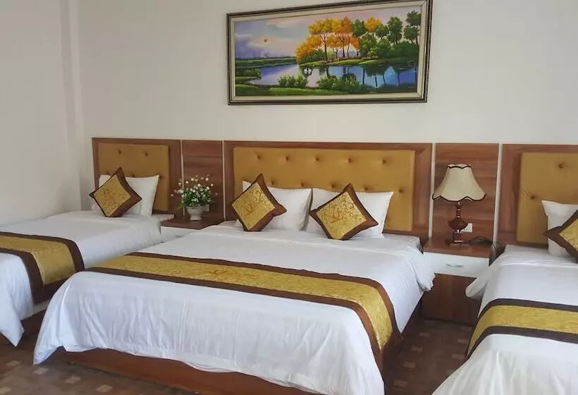 בית מלון כפרי Vang Vieng Sunrise View Resort