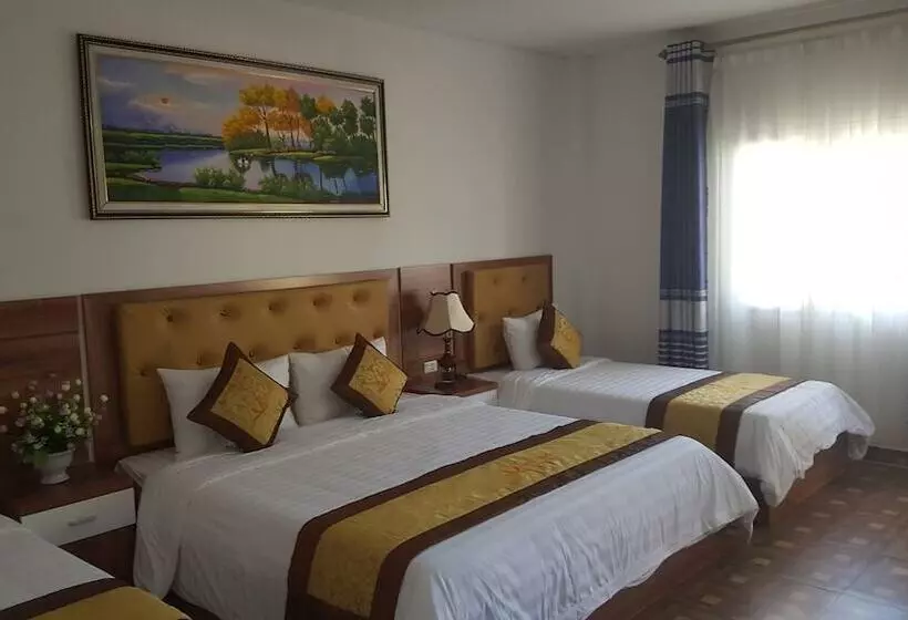 בית מלון כפרי Vang Vieng Sunrise View Resort