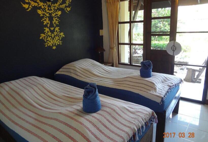 Пансион At Home Sukhothai