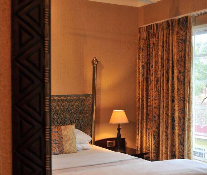 פנסיון Sunset Manor