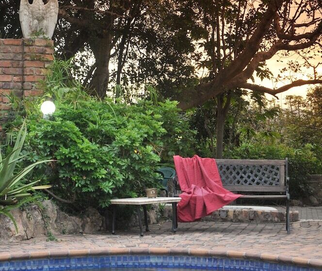 פנסיון Sunset Manor