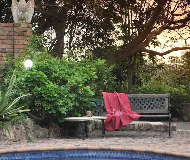 膳宿费 Sunset Manor