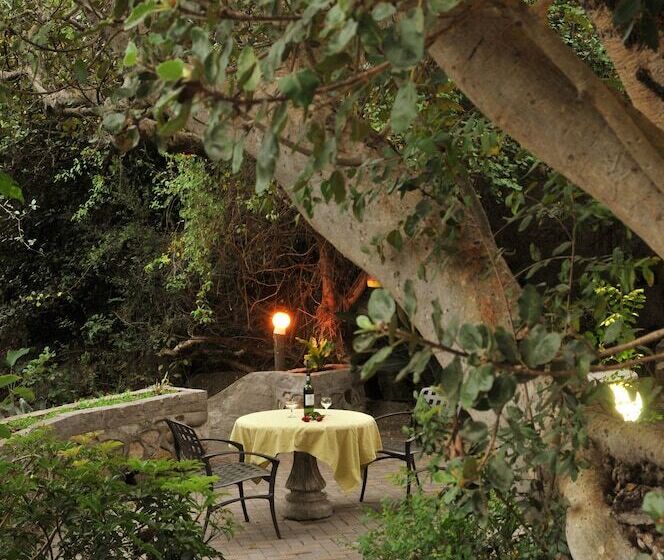 פנסיון Sunset Manor