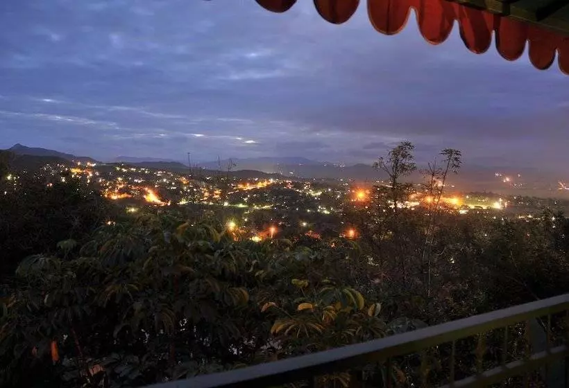 膳宿费 Sunset Manor