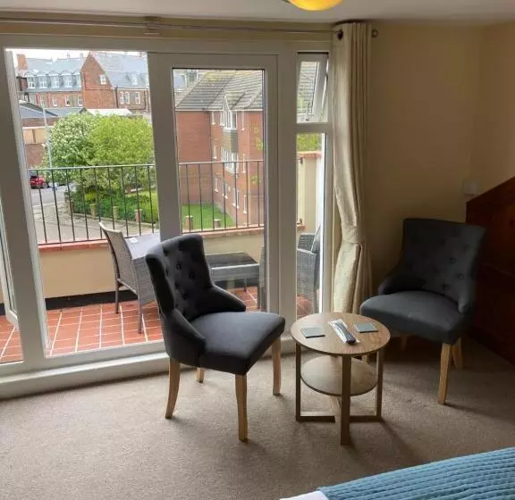 Pensione The Courtyard Guest House